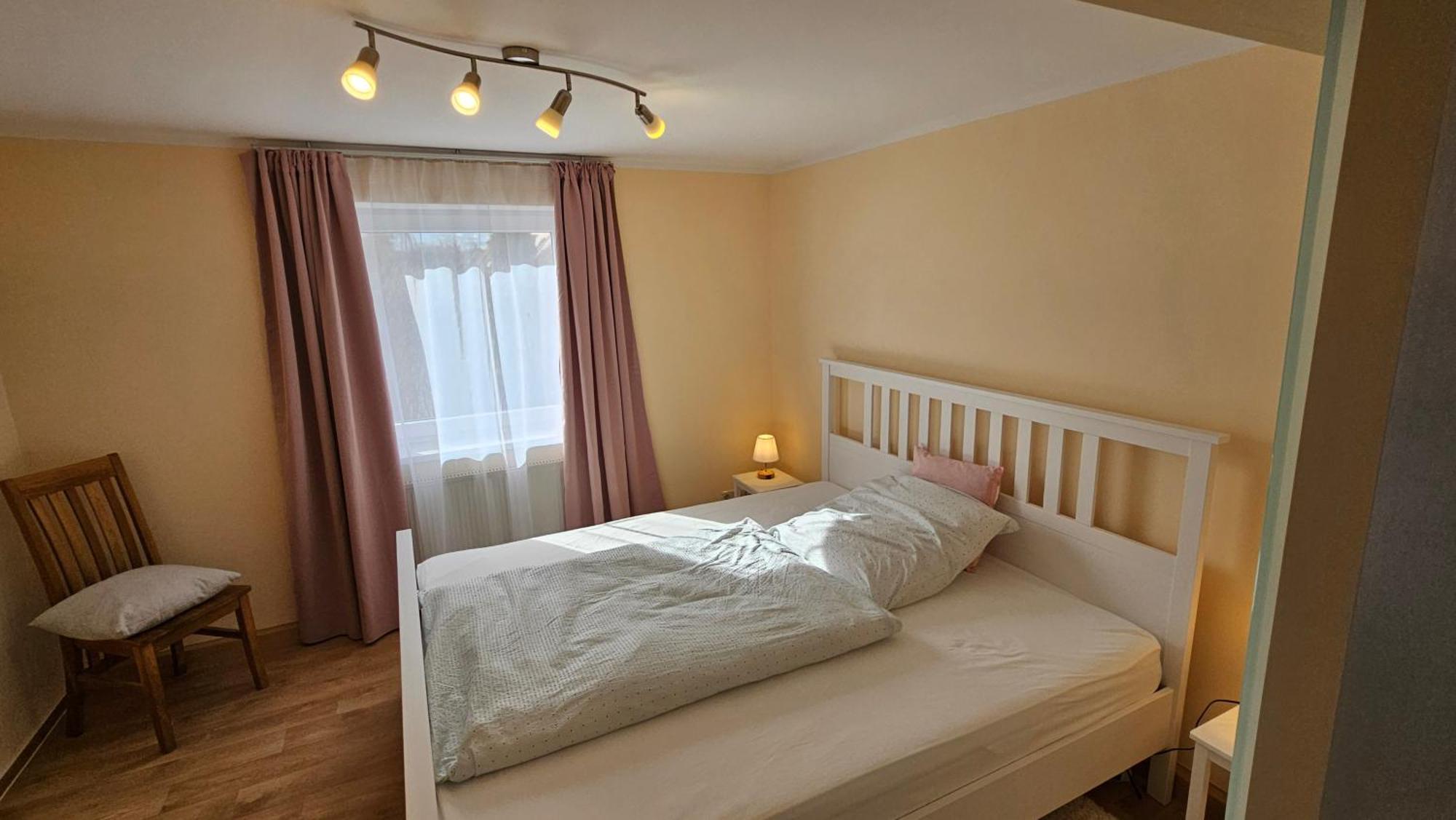 Sehr Schoenes Und Grosses Haus In Dresden - Partys Und Andere Feierlichkeiten Sind Wegen Eventueller Laermbelaestigung Nicht Gestattet ภายนอก รูปภาพ